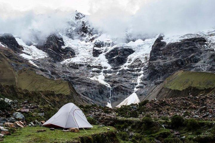 Salkantay Trail to Machu Picchu - 5 日間ツアー