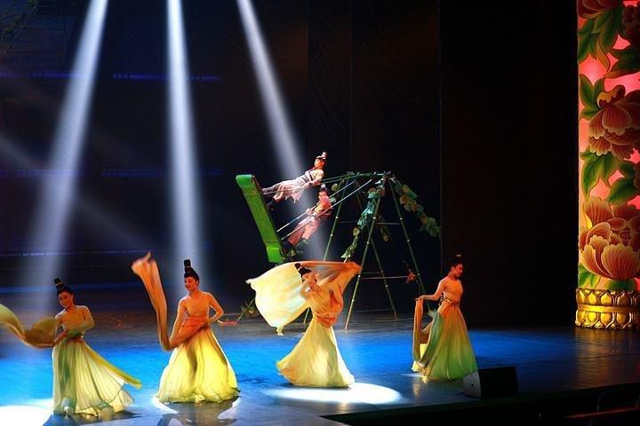 Wonderful Night tour: Acrobatics Show, Peking roast Duck