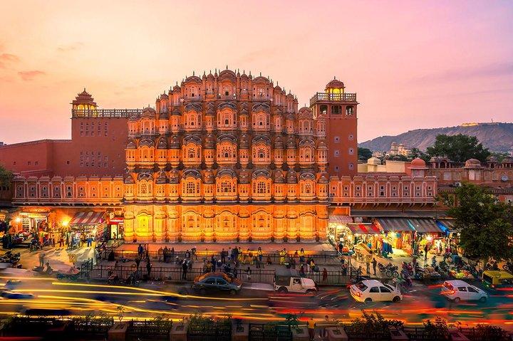 Betaalbare overdracht van Agra naar Jaipur via Fatehpur Sikri