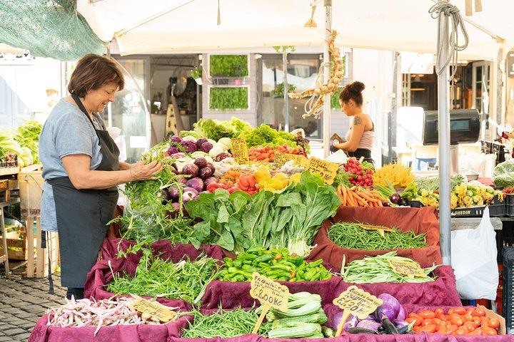 Cesarine: tour del mercato per piccoli gruppi e lezione di cucina a Messina