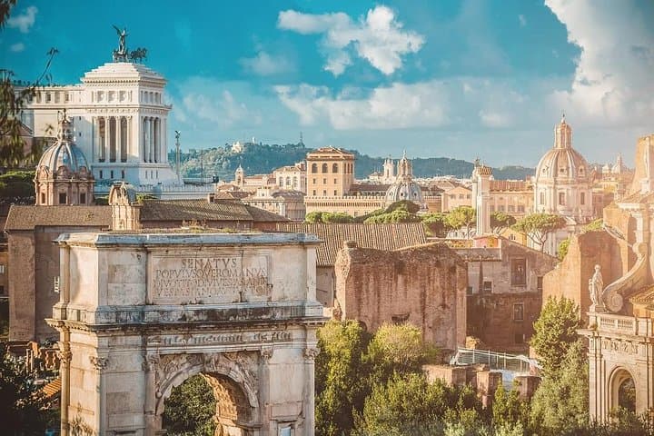 Group Tour: Colosseum, Roman Forum &Palatine Hill guided Tour