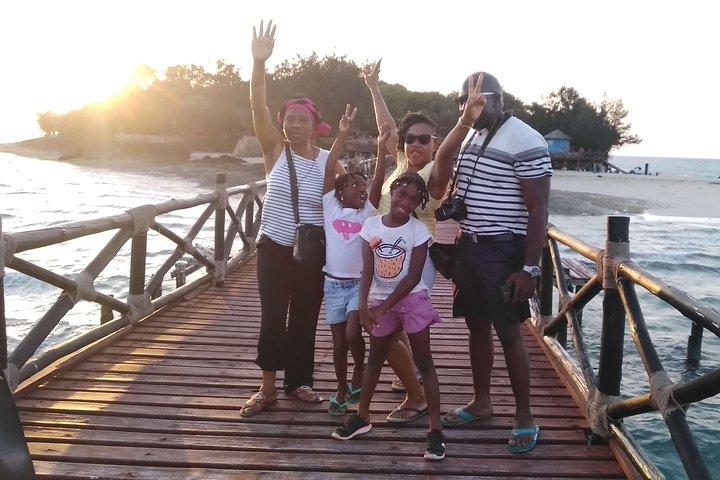 Prison Island en Stone Town Tour met lunch