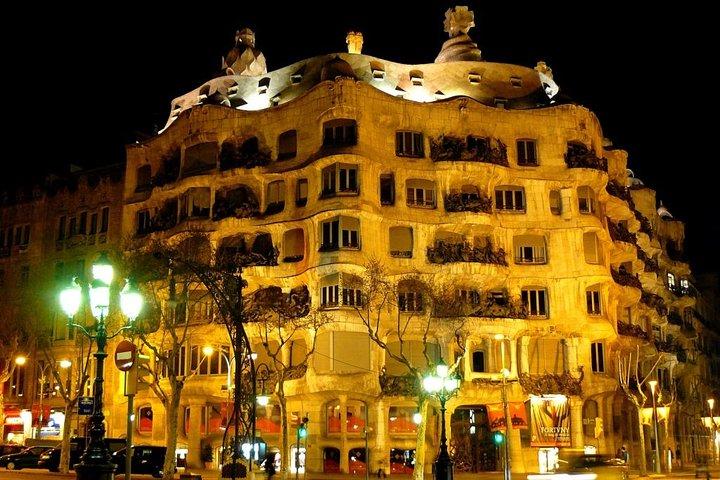 Tour nocturno de Barcelona en moto con sidecar