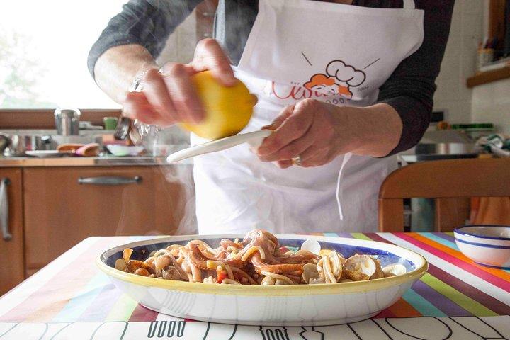 Esperienza culinaria a casa di un locale a Udine con Show Cooking