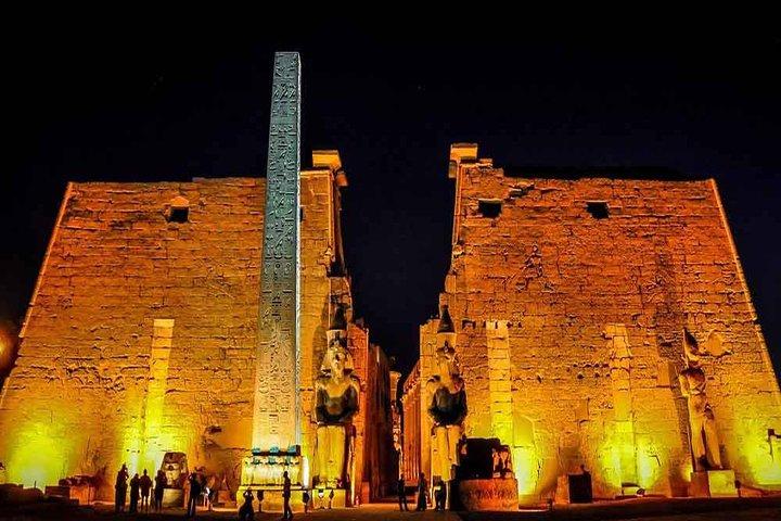 Buchen Sie online eine Ton- und Lichtshow im Karnak-Tempel in Luxor