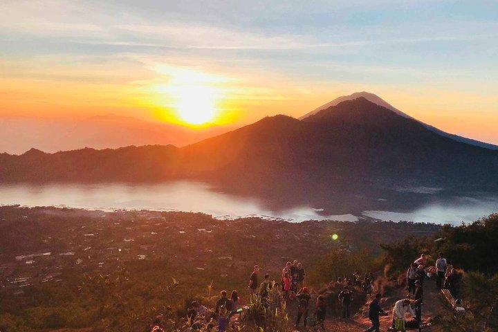Bali Sunrise Trekking e Natural Hot Spring Tour