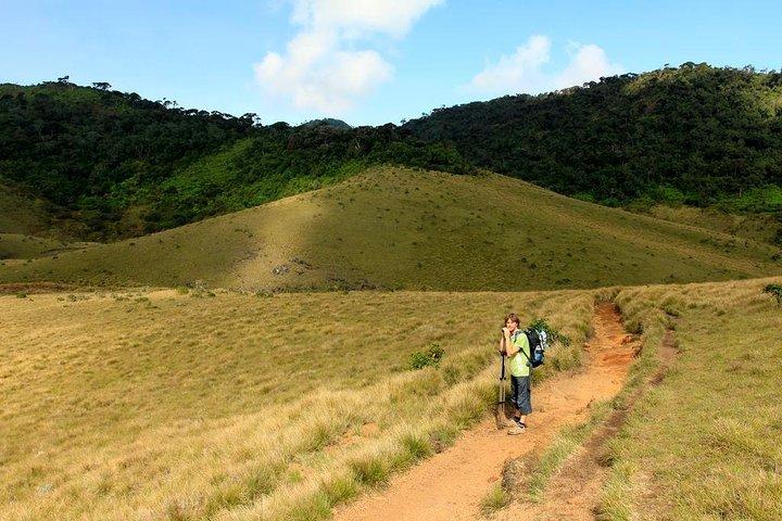 Szenische Zugfahrt Ella zum Nationalpark Horton Plains und zum Tropfen Nuwara Eliya