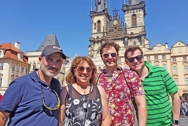 Tour a piedi per piccoli gruppi della città vecchia di Praga e del quartiere ebraico