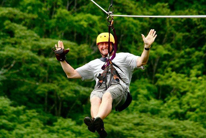 5 時間オフロード ATV + ジップライン + 滝ラペリング + トラクター ジャングル ツアー