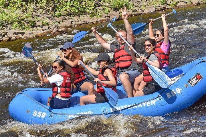 White Water Rafting a Kitulgala