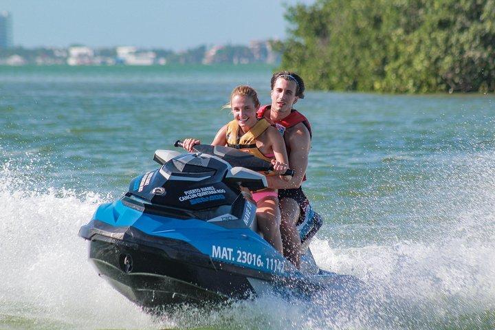 Renta de Motos Acuáticas en Cancún : Opción de 30 Minutos (Jetski Compartido)