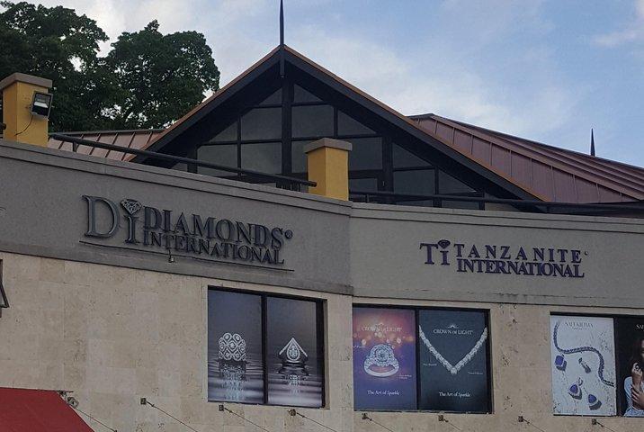 ランナウェイ ベイのホテルからのショッピング ツアー