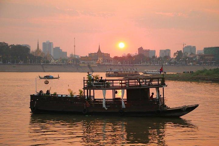 Phnom Penh Fulddagstur med Sunset Cruise