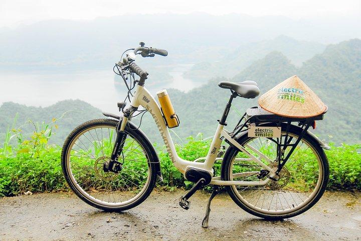 2 días 1 noche Mai Chau Pu Luong Ruta étnica E-Bike Tour Traslado privado