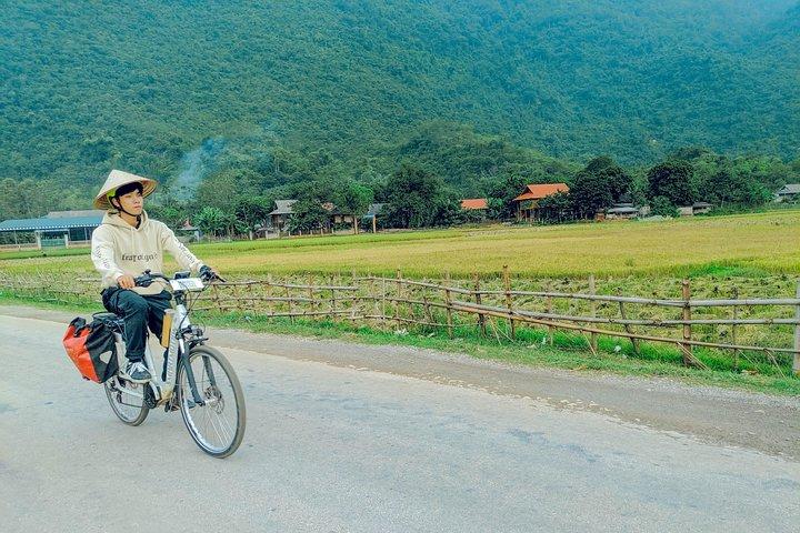 2 días 1 noche Mai Chau Pu Luong Ruta étnica E-Bike Tour Traslado privado