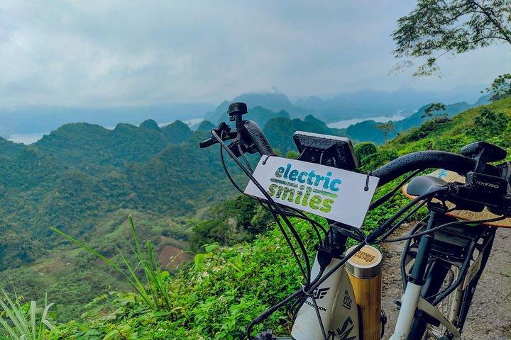 2 días 1 noche Mai Chau Pu Luong Ruta étnica E-Bike Tour Traslado privado