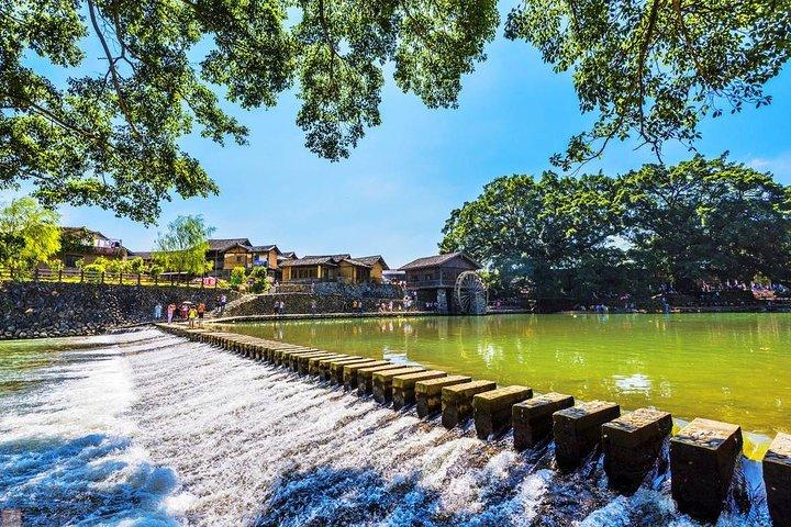 Guia e carro: excursão privada de um dia à vila antiga de Yunshuiyao saindo de Xiamen