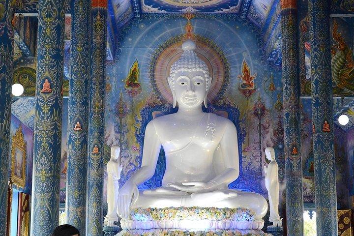 2 Tage Die Kunst des Tempels Chiangrai.