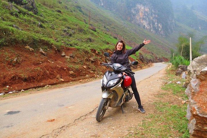 Noleggia una moto Ahungalla