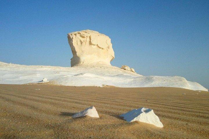 Excursion de 2 jours à l'oasis de Bahariya avec le désert blanc