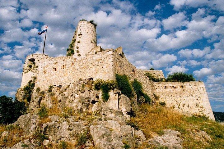 Trogir Old Town y Klis Fortress desde Split