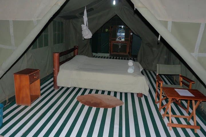 4 Days Wildlife Lodge Safari Tour in Kenya