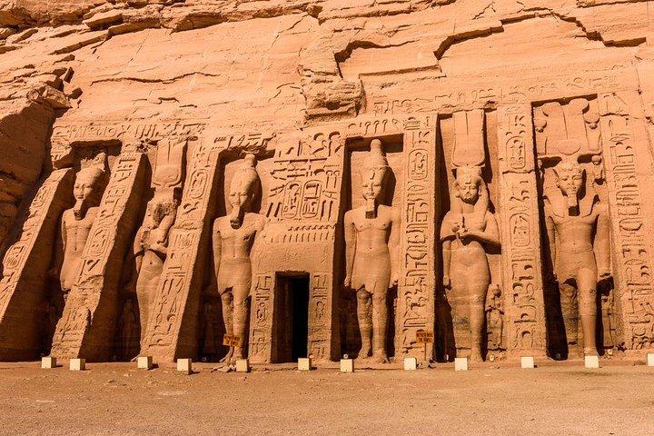 Abu Simbel vôo e excursão de Aswan