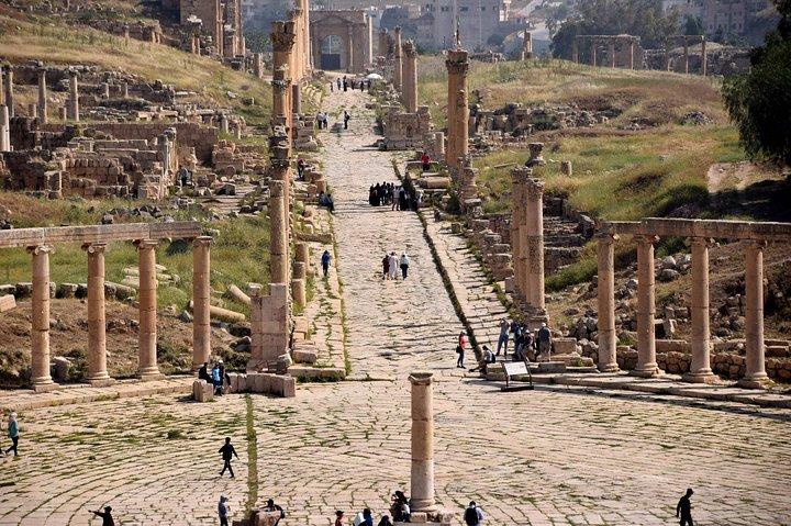 Excursión privada de un día a Jerash, Umm Qais y el castillo de Ajloun desde Amman
