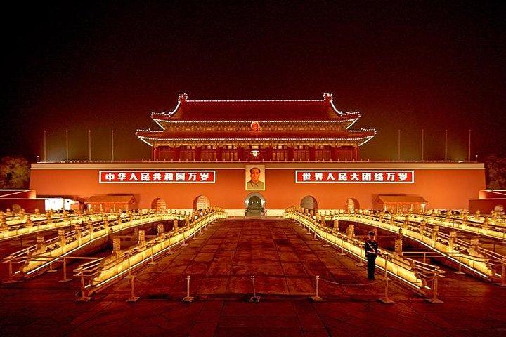 Private Peking-Nachtwanderung mit Flaggensenkungszeremonie auf dem Tiananmen-Platz