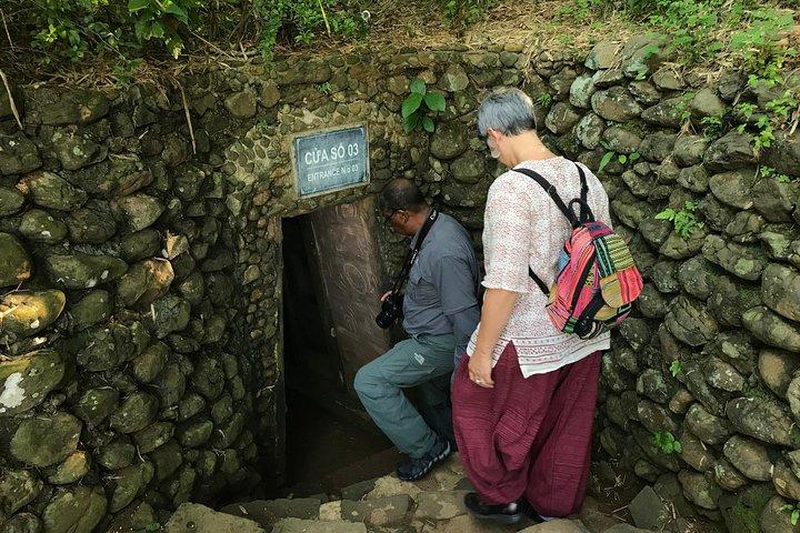DMZ TOUR HUE - Deluxe grupptur hela dagen