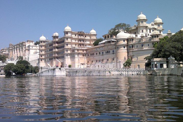 Ahmedabad nach Udaipur privater Transfer