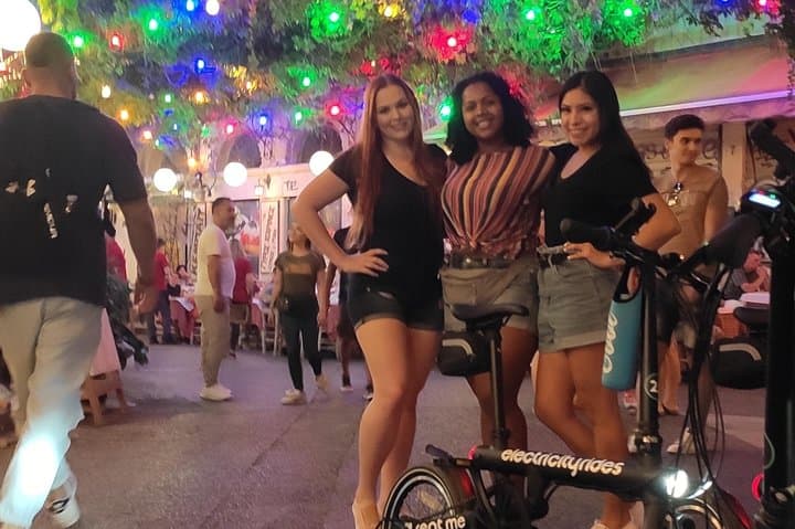 Discover the City e-bike night tours