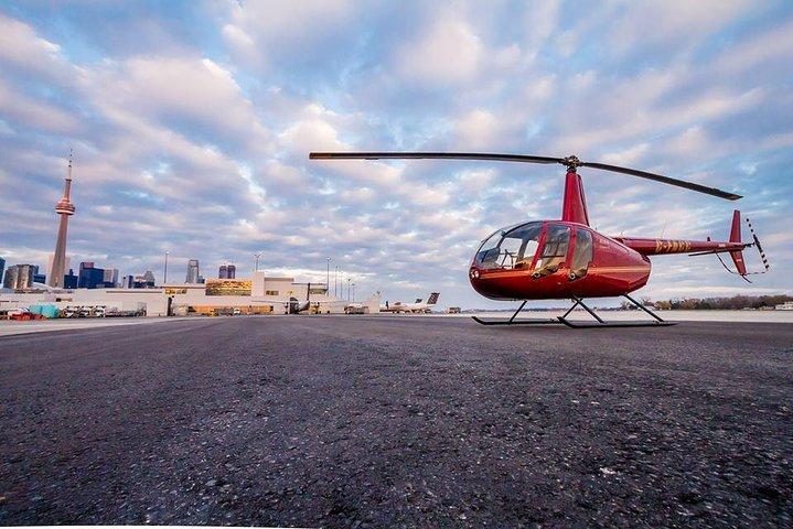 トロントの14分ヘリコプターツアー