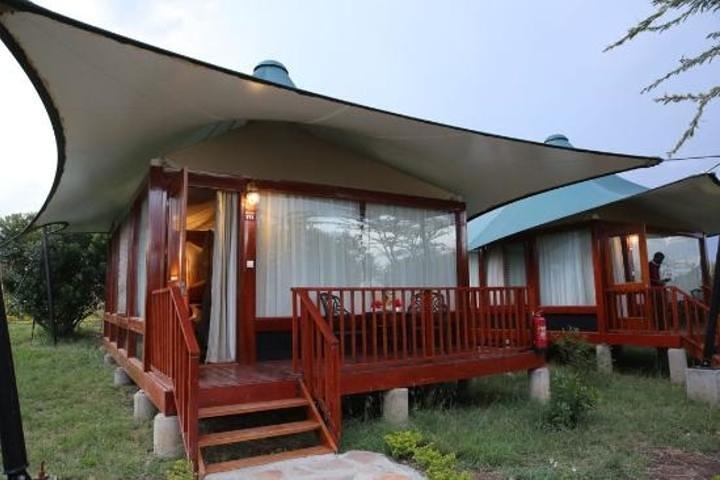 Safari privé Maasai Mara de 3 jours au Jambo/AA Lodge au départ de Nairobi