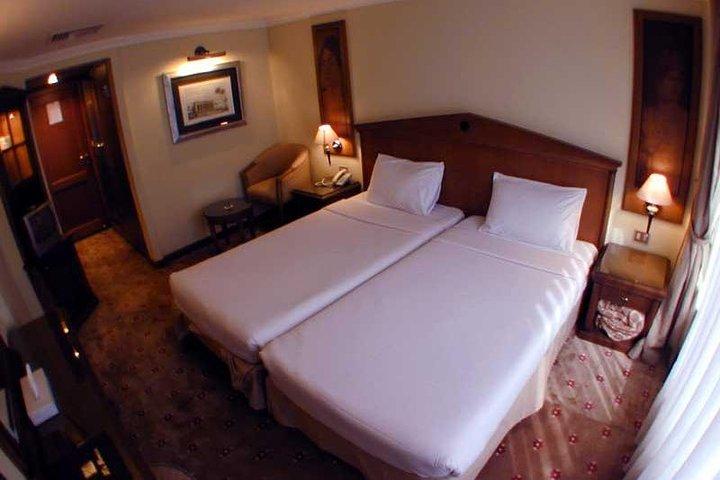 Nile cruise 5 days Private full board accommodation transferred guided tours