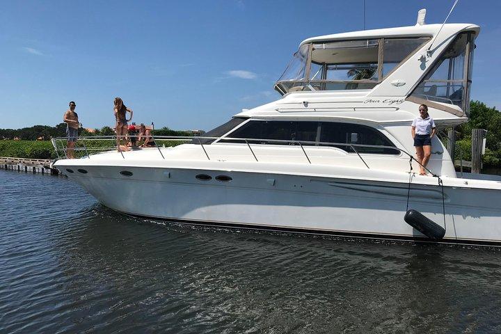 Crociera privata in yacht con capitano / hostess