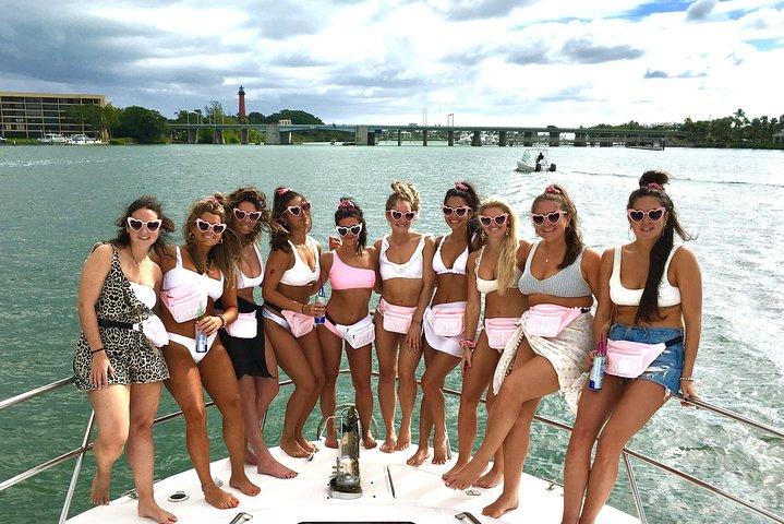 Crociera privata in yacht con capitano / hostess