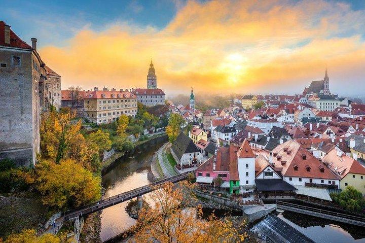 Transfert privé de Prague à Cesky Krumlov, chauffeur anglophone