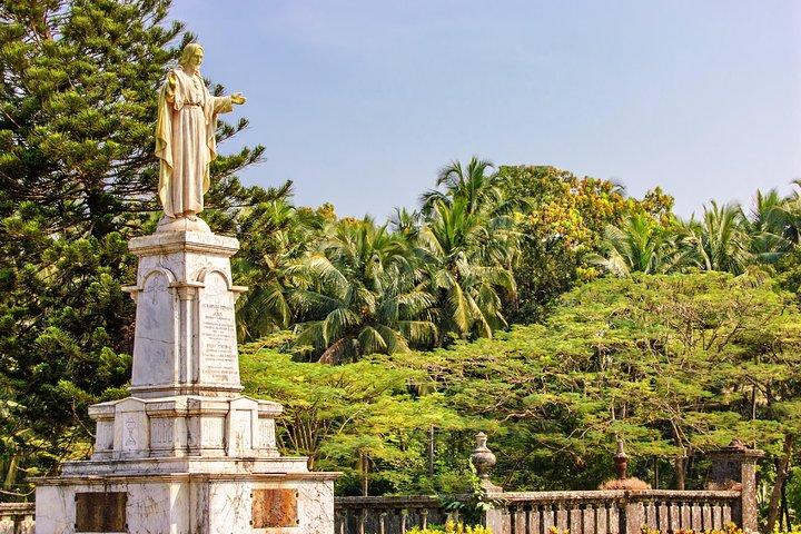 Passeggia attraverso le rovine della vecchia Goa (tour guidato a piedi di 2 ore)