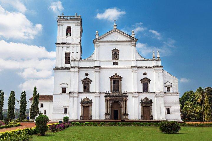 Passeggia attraverso le rovine della vecchia Goa (tour guidato a piedi di 2 ore)