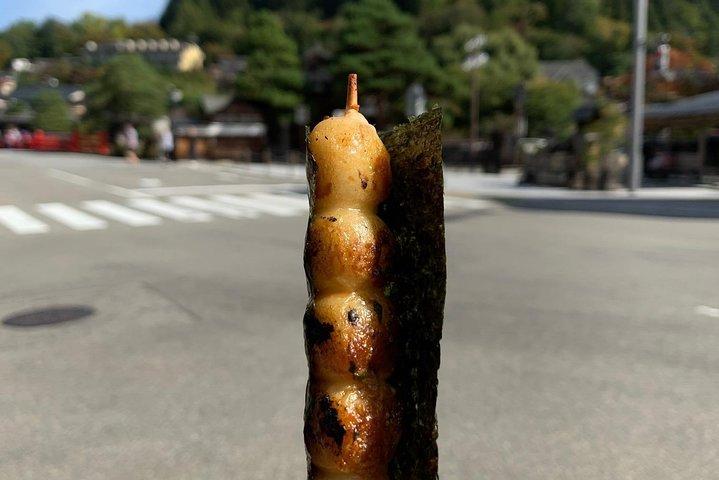 Taste Takayama : フード&酒蔵ツアー