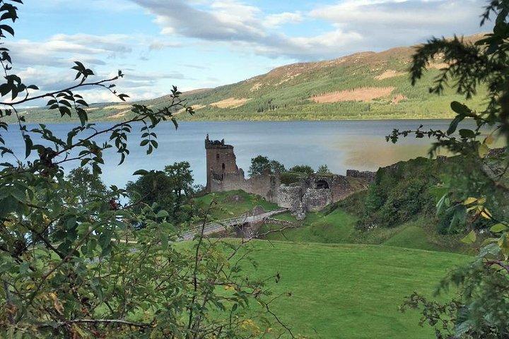 Urquhart Castle, Culloden, Clava Cairns, Australië (Kaart weergeven)