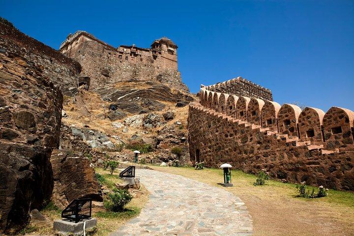 Kumbhalgarh Trails (Geführte ganztägige Besichtigungstour Udaipur)