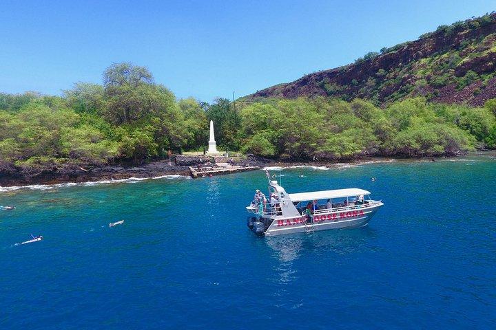 Big Island: Capitan Cook fa snorkeling su un catamarano a motore con pranzo