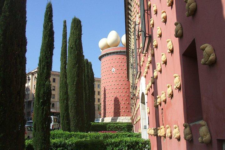 Private Day Trip from Barcelona to Figueres