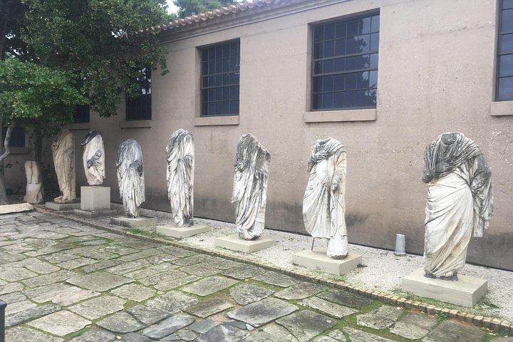 ナフプリオからの古代コリントとネメアの文化ツアー