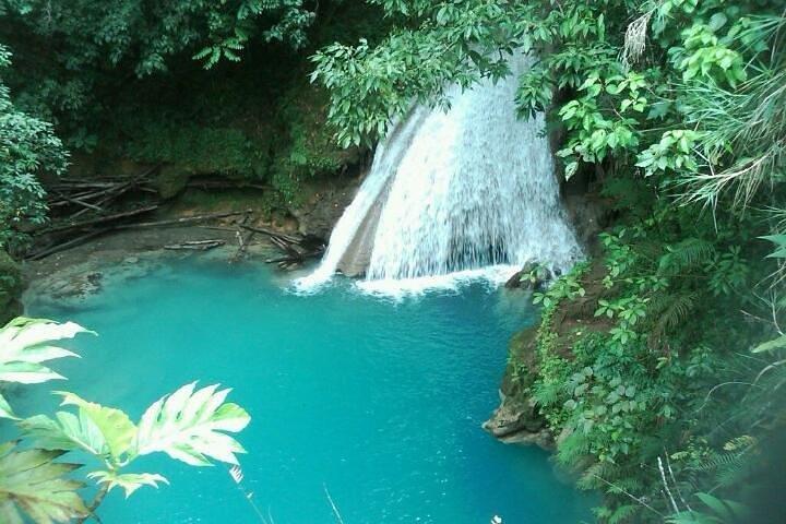 Privétour van Falmouth naar Ocho Rios Blue Hole en Tubing