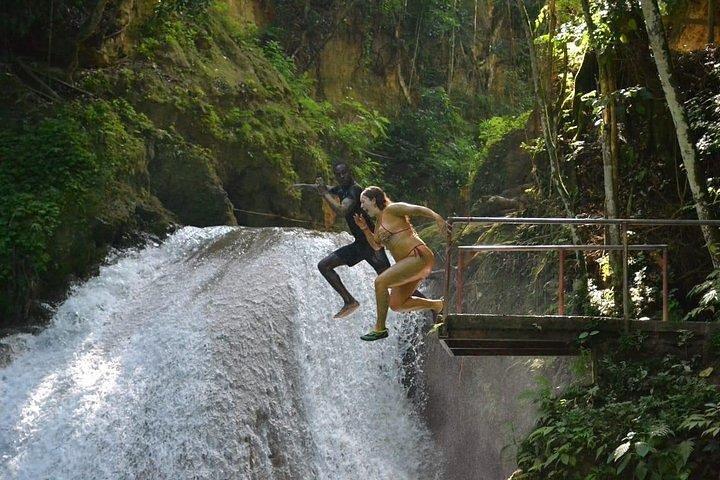 Tour privato da Falmouth a Ocho Rios Blue Hole e Tubing