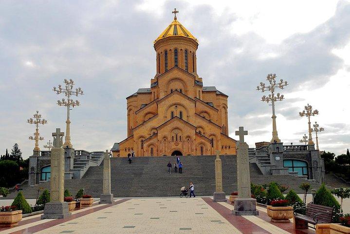 Tour privato di un'intera giornata a Tbilisi e Mtskheta con impressioni indimenticabili