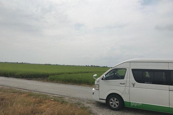 Chauffeur: Malacca naar Cameron Highlands Transfer [Van]